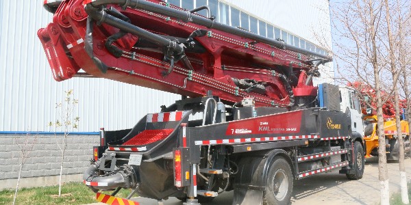 當(dāng)泵車(chē)發(fā)動(dòng)機(jī)過(guò)熱時(shí)需怎么解決