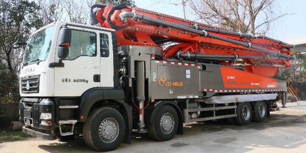 當(dāng)泵車支腿伸展慢時要如何處理