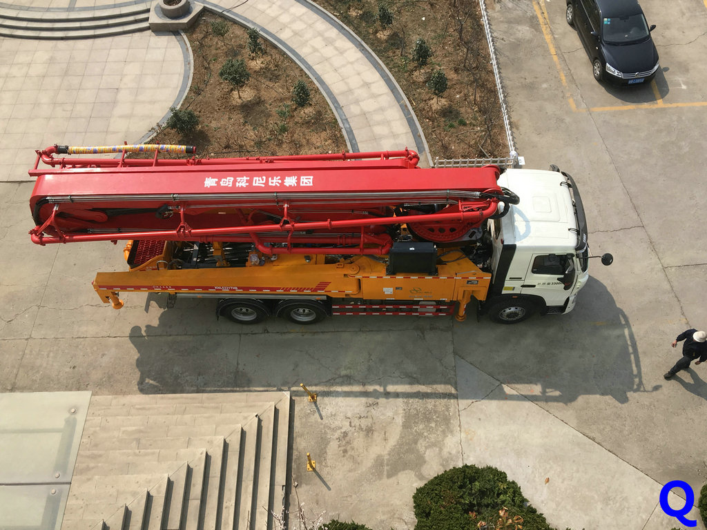 小型混凝土泵車，混凝土泵車，天泵，小型泵車