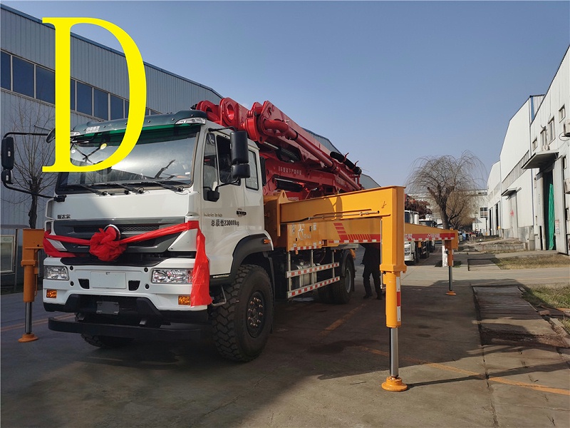 青島混凝土泵車(chē)價(jià)格 (2)
