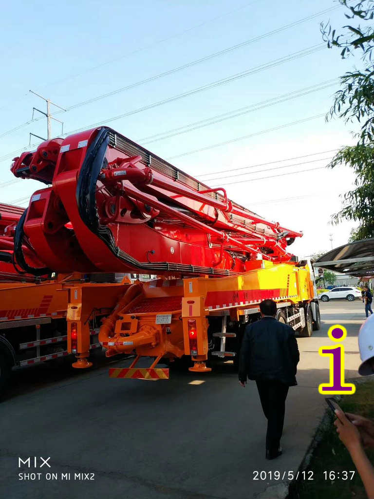 青島小型混凝土泵車價格 (26)