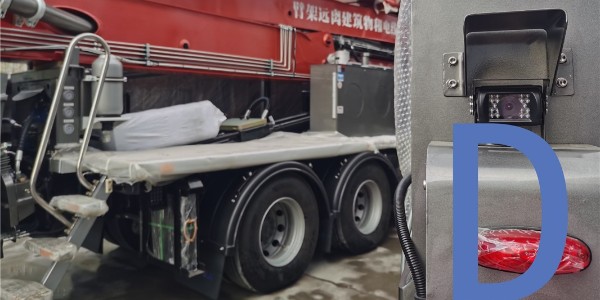 泵車泵送時應(yīng)檢查泵和攪拌裝置的運(yùn)轉(zhuǎn)情況