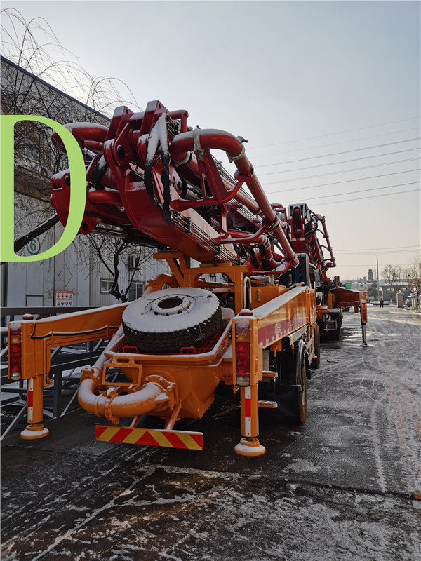 青島混凝土泵車價格 (3)